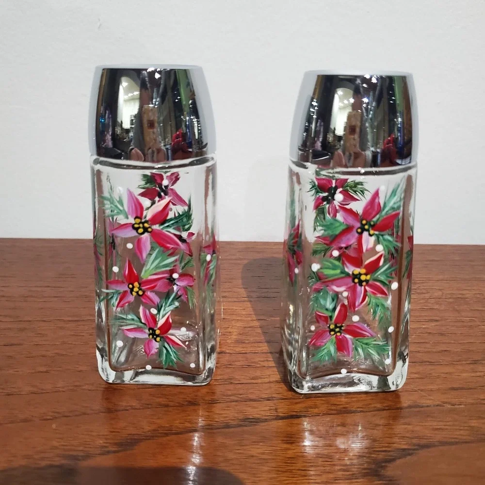 hand painted salt and pepper shakers poinsettia design‎ christmas winter signed
